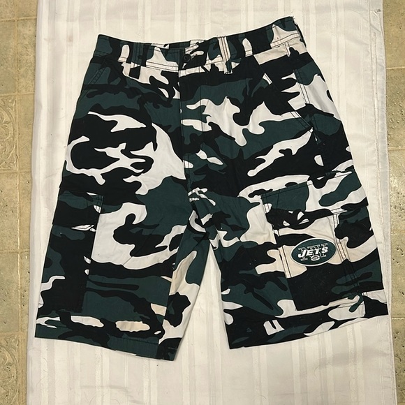 NFL Jets Cargo Shorts - Picture 1 of 12